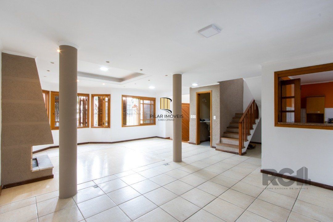 Casa 4 dormitórios no bairro Ipanema