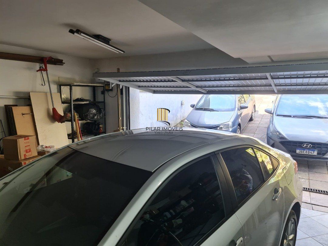 Casa para Venda - 464m², 5 dormitórios, sendo 4 suites, 4 vagas - Nonoai