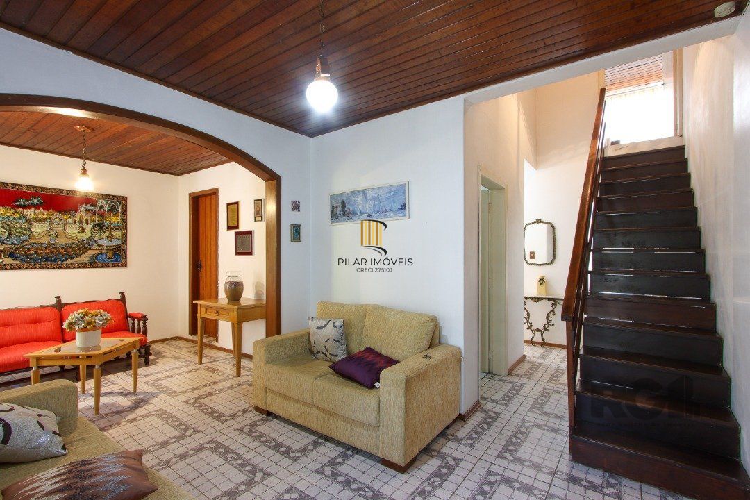 Casa 04 dormitórios, 02 suítes, living 02 ambientes
