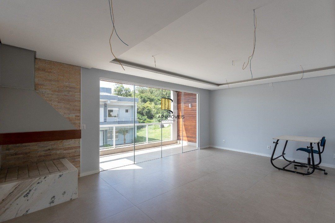 Casa Condominio para Venda - 219m², 3 dormitórios, sendo 1 suites, 2 vagas - Vila Nova