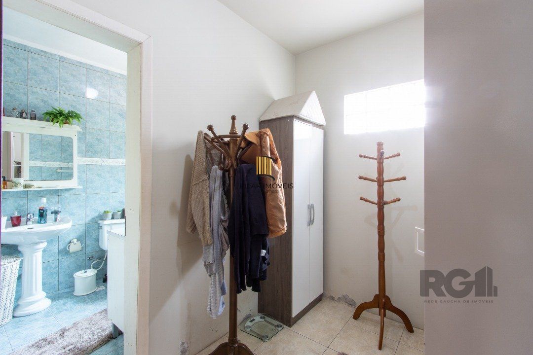 Casa 6 dormitórios no bairro Tristeza