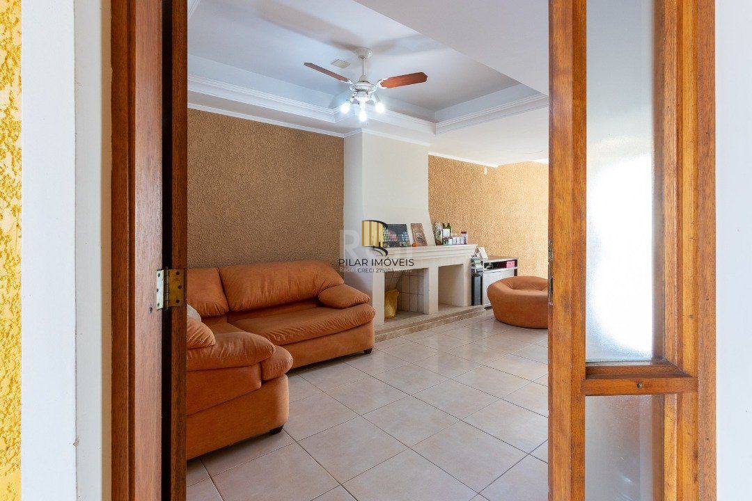 Casa para Venda - 195.96m², 3 dormitórios, sendo 1 suites, 2 vagas - Espirito Santo