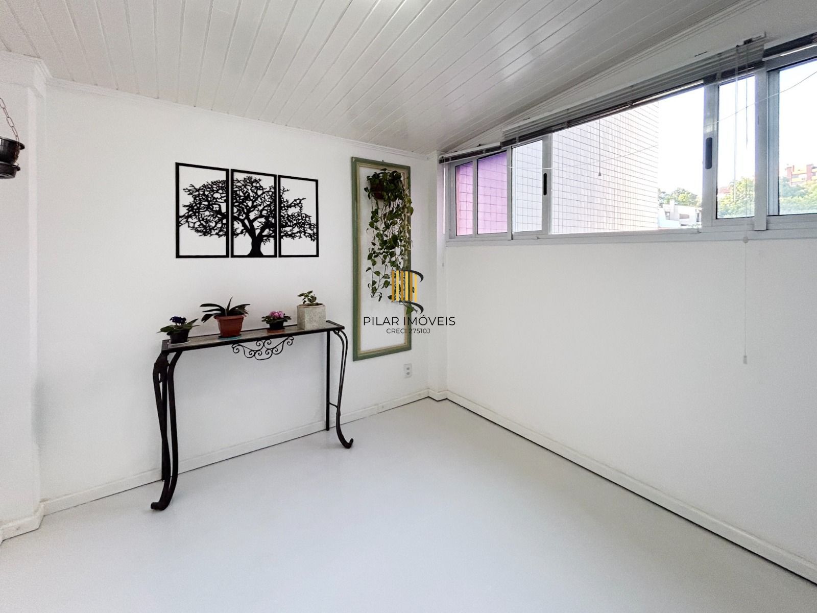 Apartamento 1 dormitório com vaga de garagem no Cristal