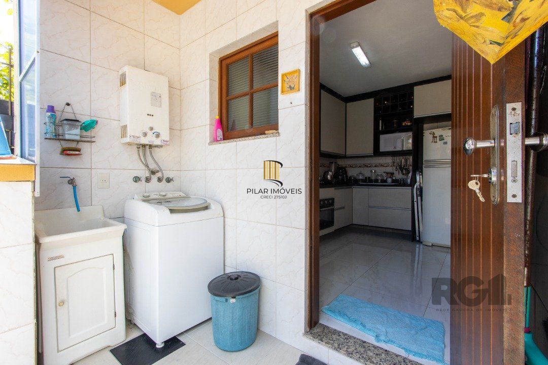 Casa com 3 dormitórios, sendo 1 suíte para venda  no bairro Hípica
