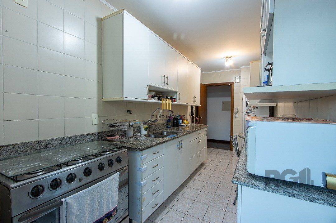 Apartamento 3 dormitórios no bairro Menino Deus