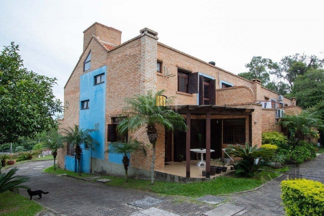 Casa Condominio para Venda - 170m², 3 dormitórios, sendo 1 suites, 2 vagas - Cavalhada