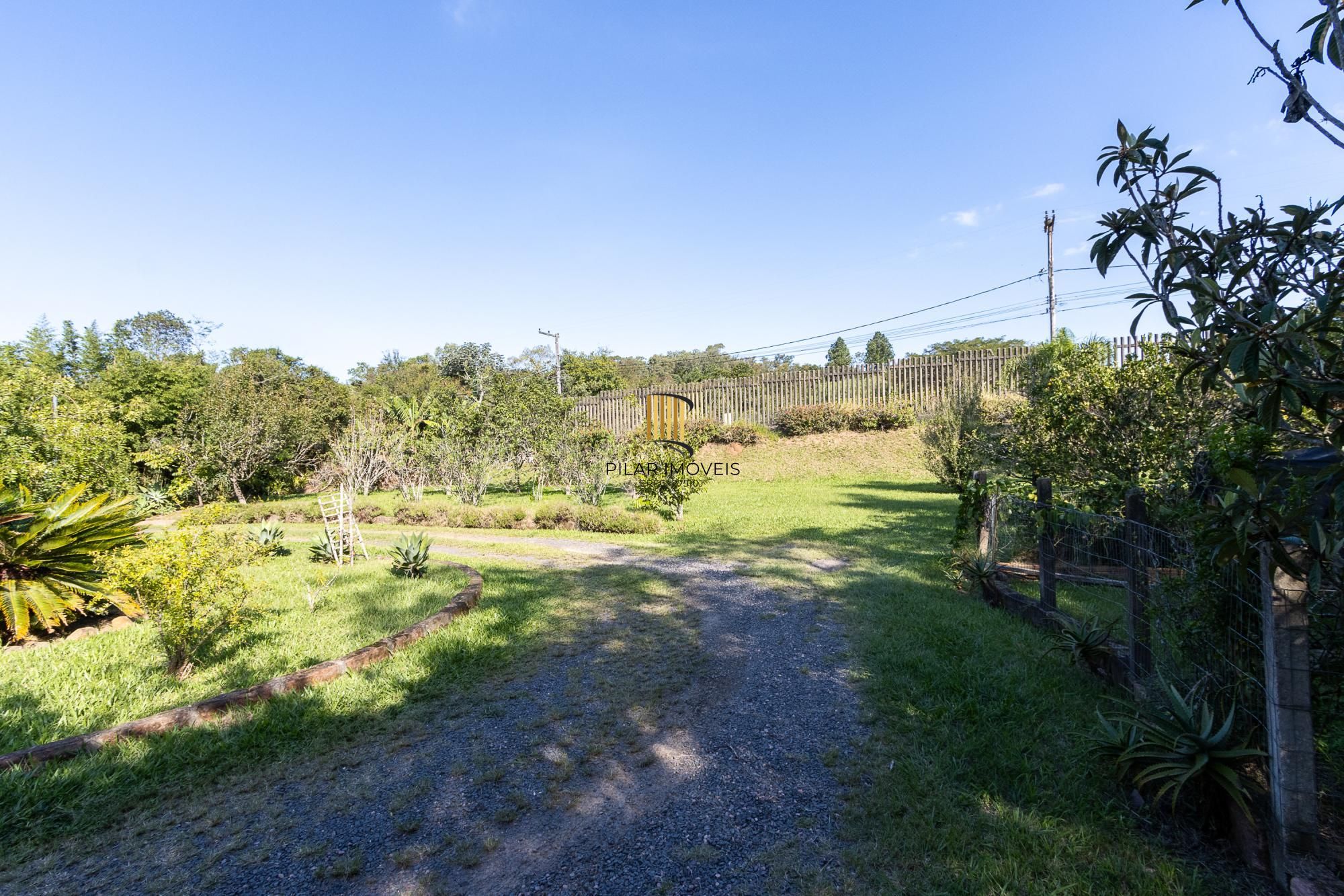 Casa em condomínio á venda com 6 dormitórios em Porto Alegre