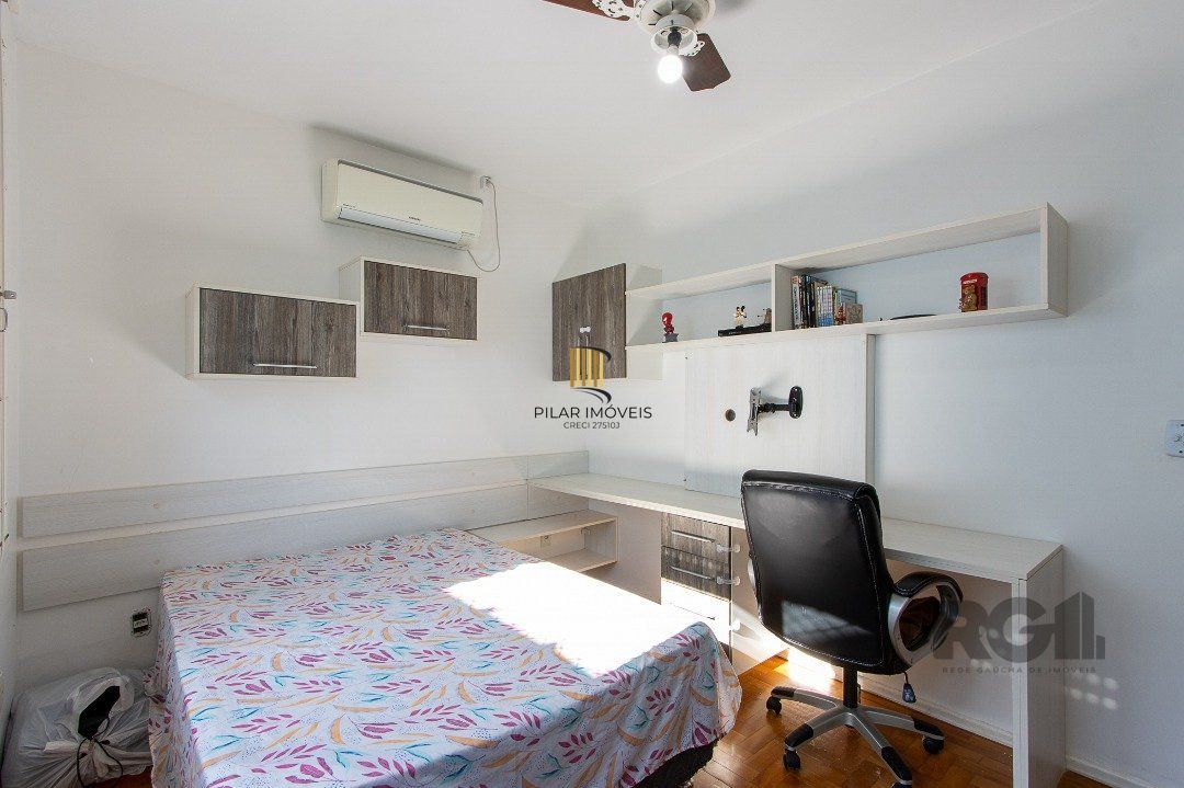 Casa 3 dormitórios no bairro Ipanema