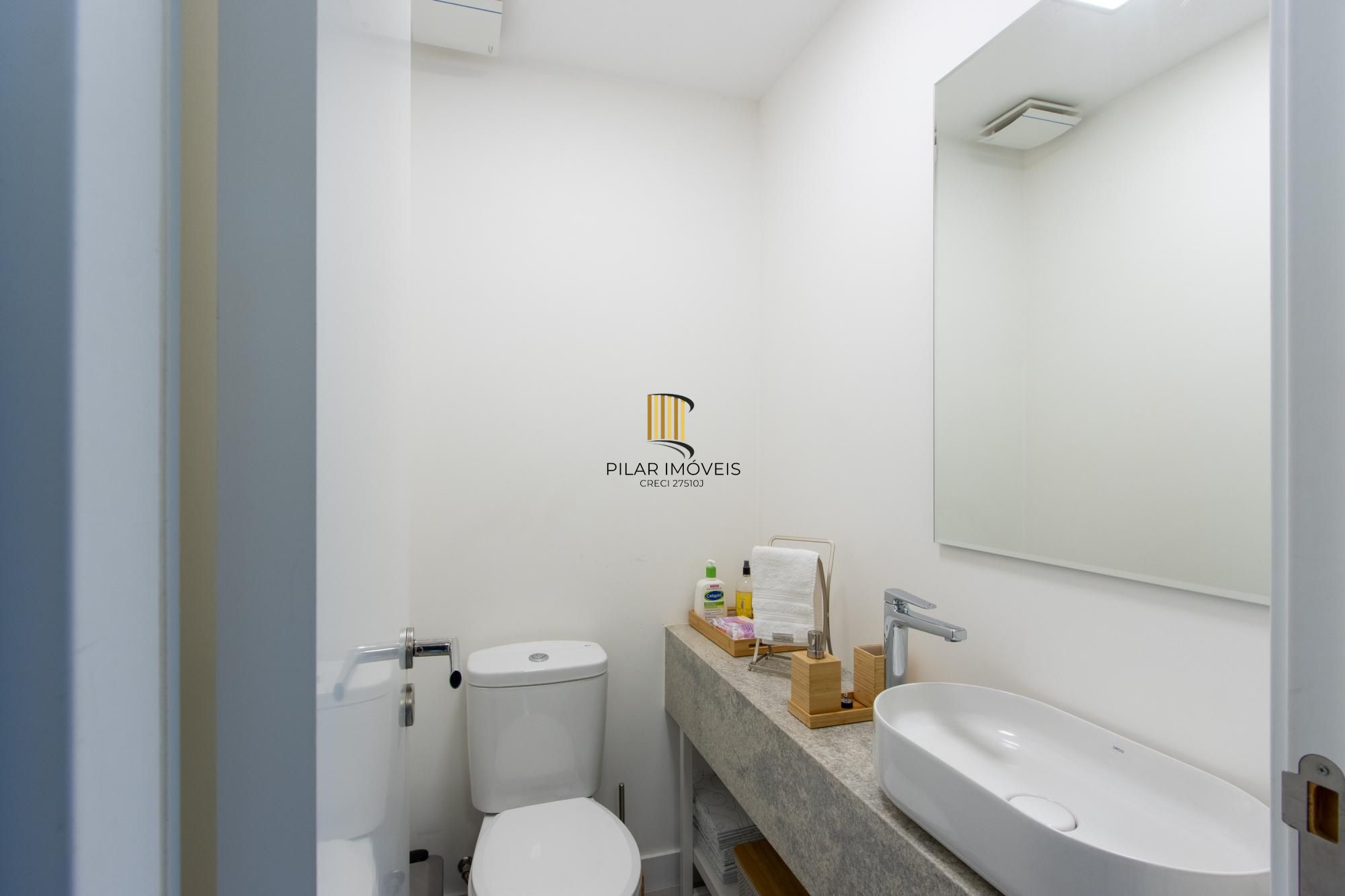 Casa em Condomínio Fechado