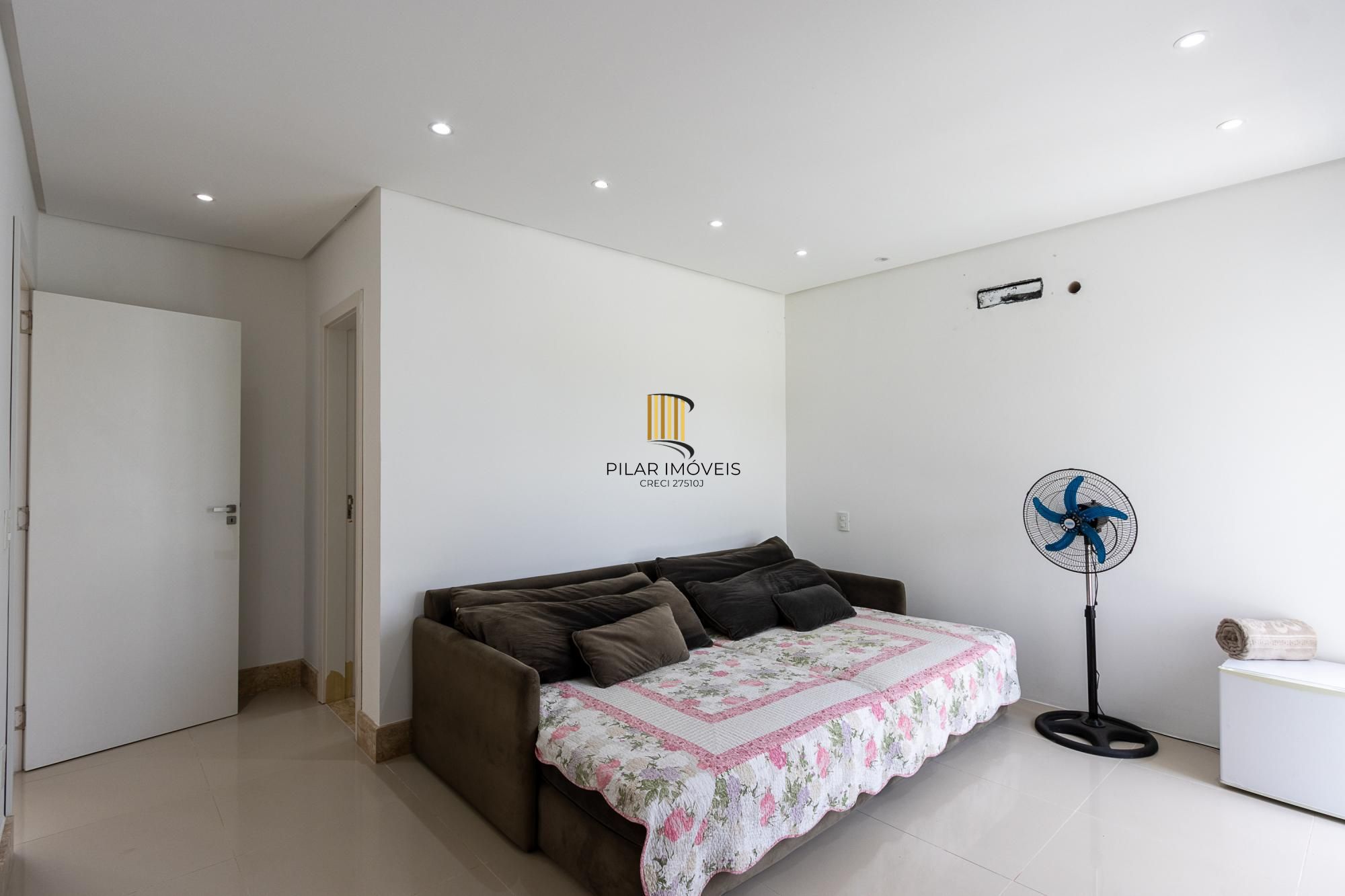 Excelente Casa à Venda no Condomínio Terra Ville