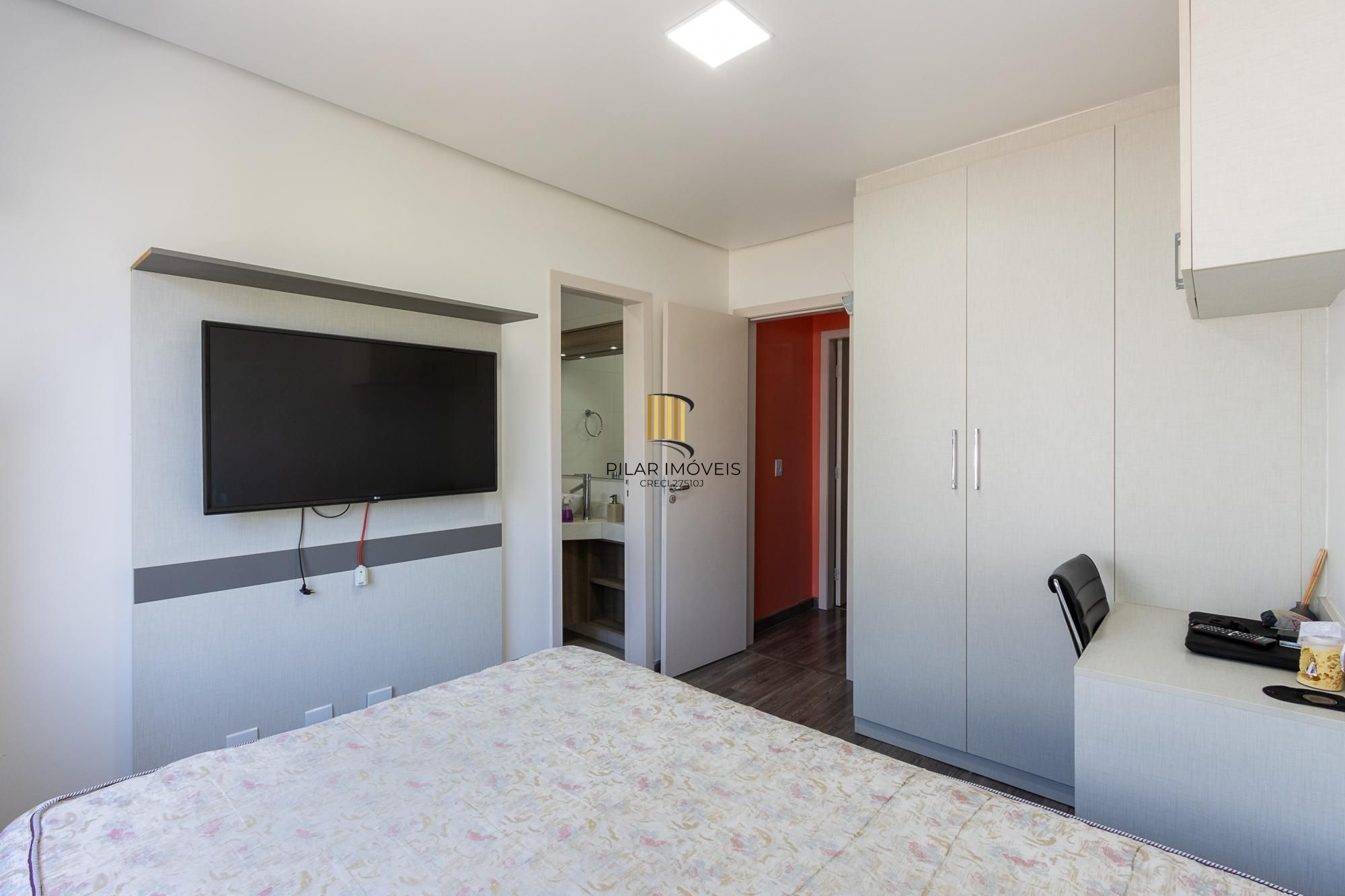 Sobrado com 2 suites e 2 vagas de garagem - Bairro Guarujá