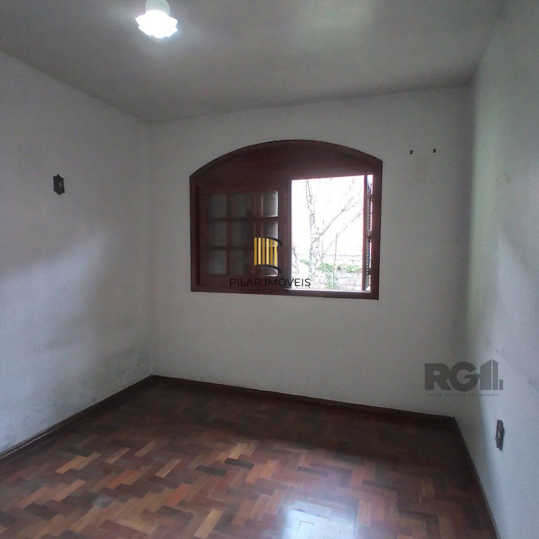 Casa 4 dormitórios no bairro Restinga