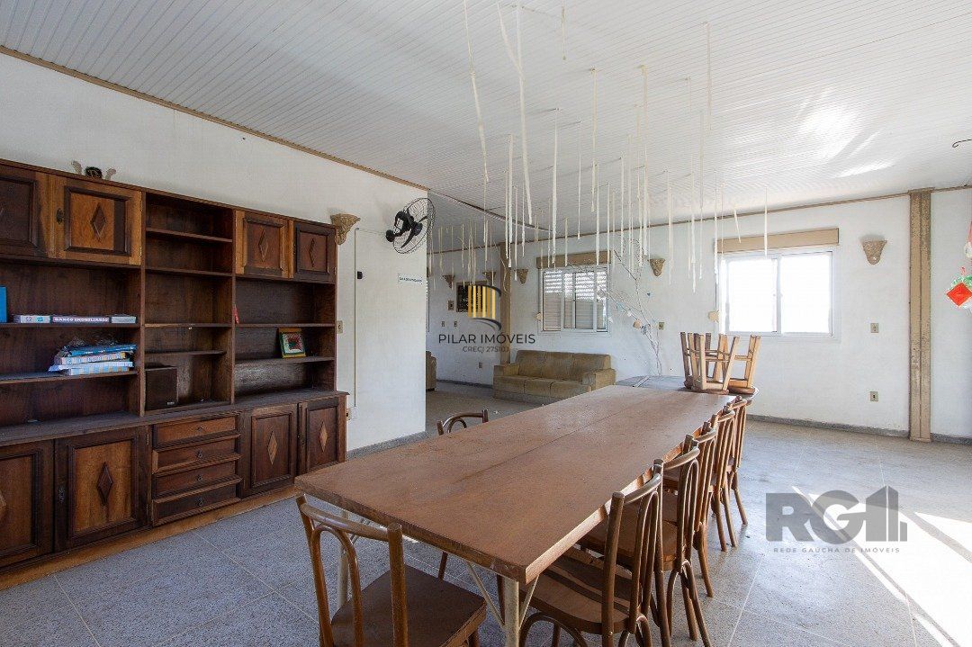 Prédio com 1063m², distribuídos em quatro pavimentos