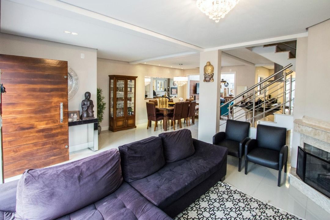 Casa para Venda - 147.3m², 3 dormitórios, sendo 1 suites, 3 vagas - Guarujá
