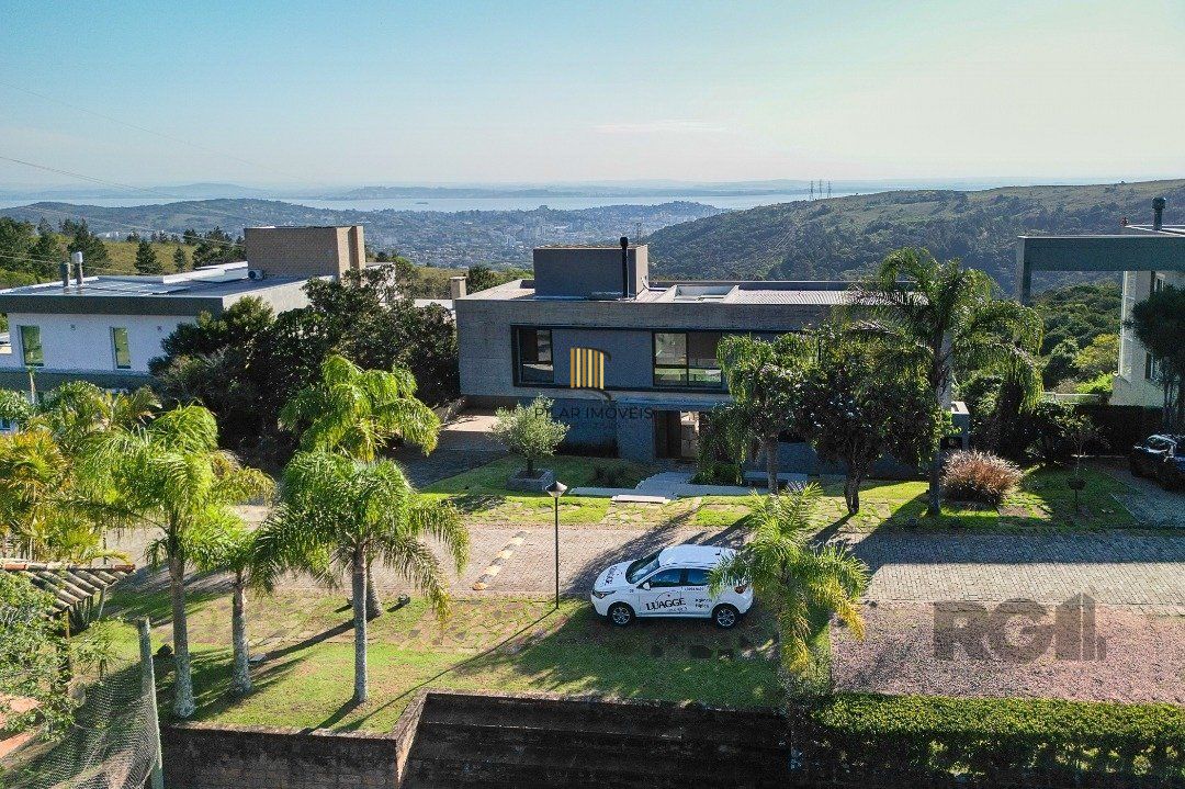 Casa Condominio 4 Dormitório(s) Bairro Teresópolis