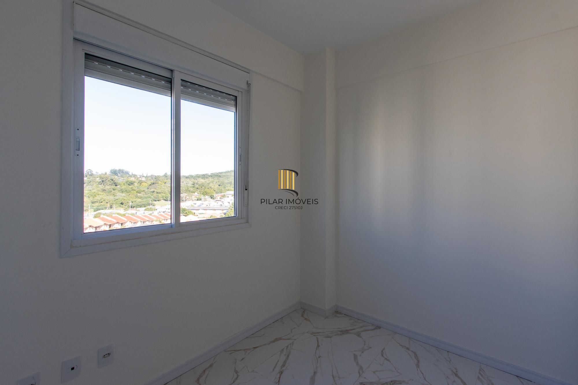 Apto com 3 dormitórios suíte e box coberto ( nunca habitado e reformado )