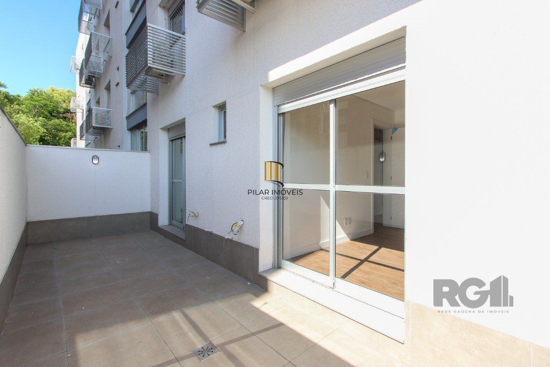 Apartamento em Porto Alegre no Bairro Petrópolis, de 2 quartos, GARDEN , semi mobiliado