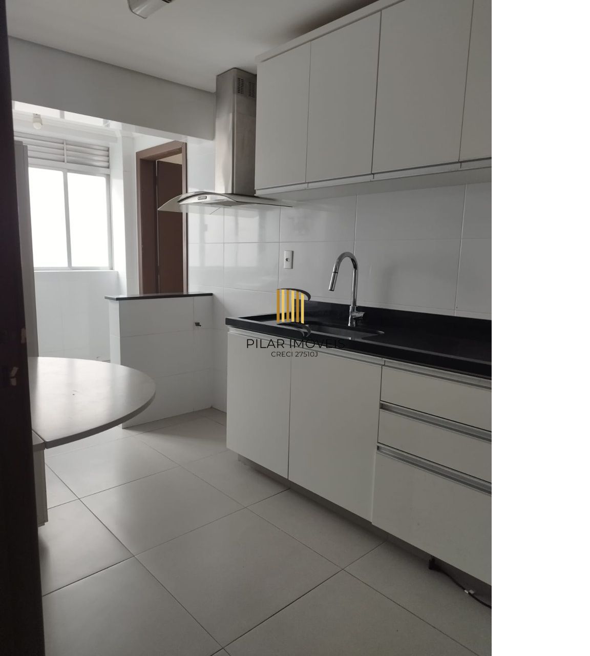 Apartamento semi mobiliado, desocupado e pronto para morar no bairro Bela Vista