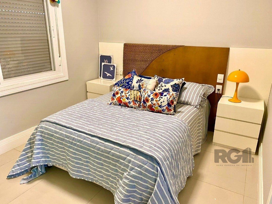 Casa de Condomínio 4 dormitórios no bairro Atlântida