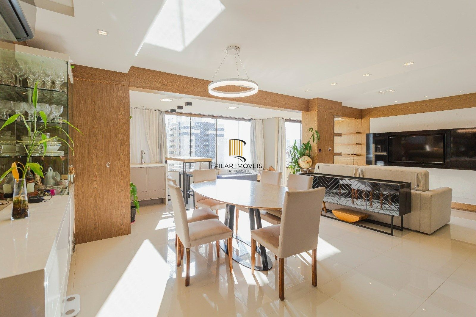 3 dormitórios, com 2 vagas no Life Square Menino Deus!