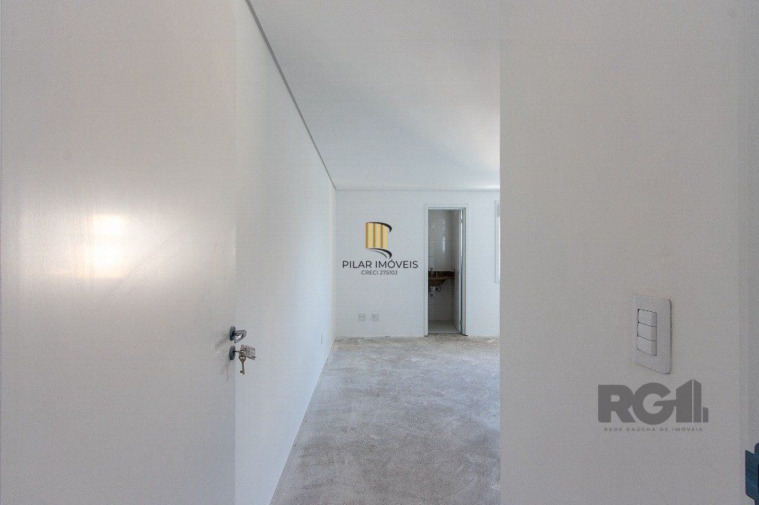 Cobertura para Venda - 214.34m², 3 dormitórios, sendo 3 suites, 2 vagas - Tristeza