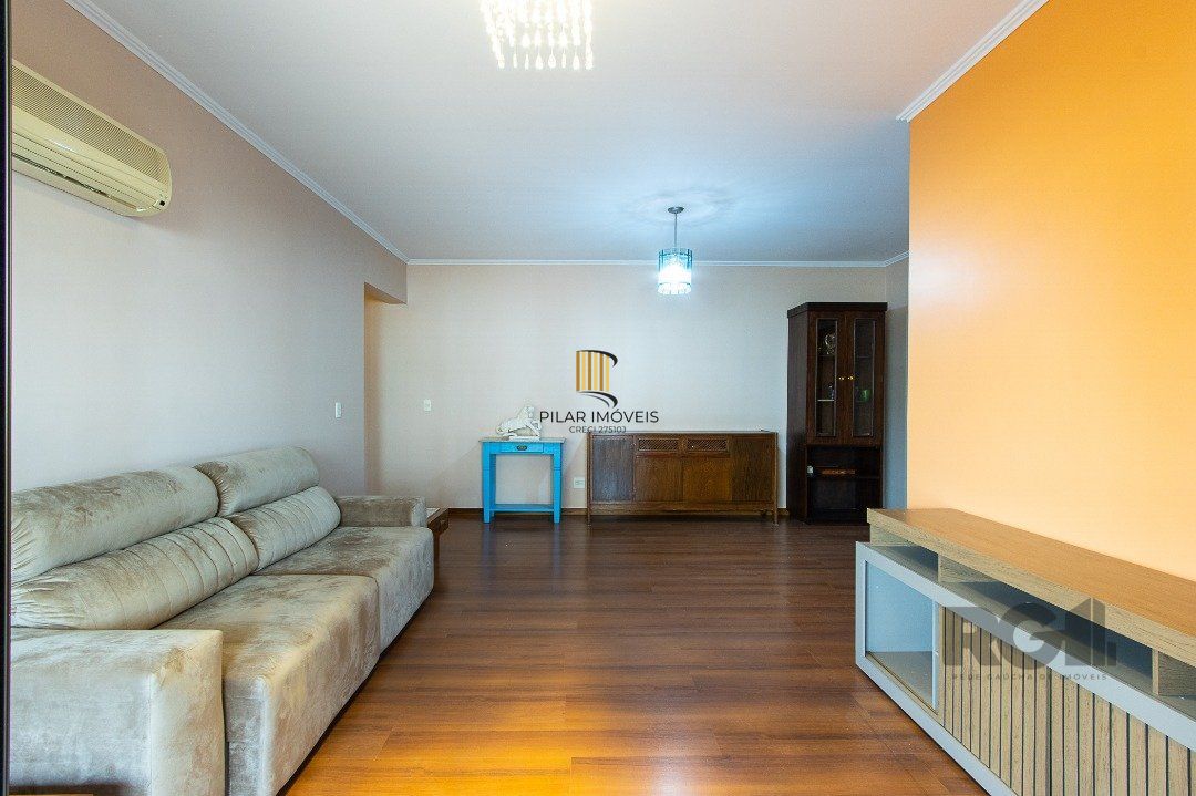 Apartamento 3 quartos, 1 suite, dependência, sacada com churrasqueira, 2 vagas - Bairro Menino Deus