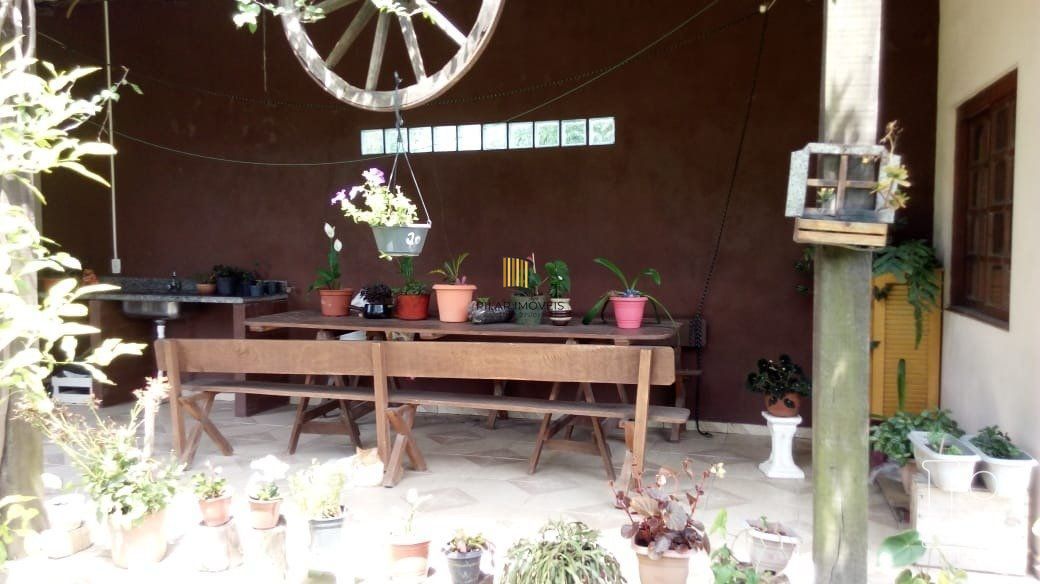 Casa para Venda - 223.57m², 2 dormitórios, 3 vagas - Centro