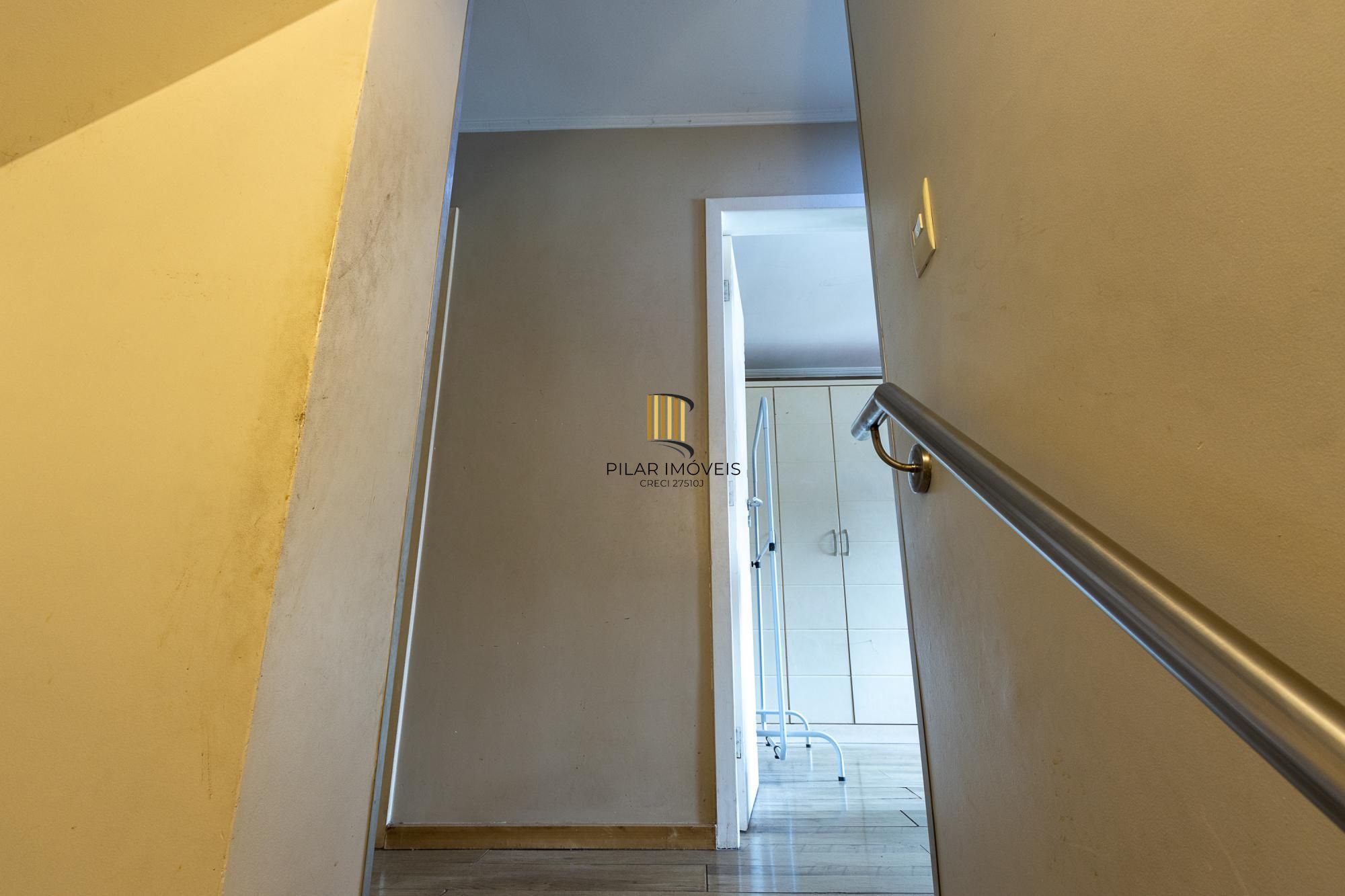 Casa 3 dormitórios no bairro Cristal