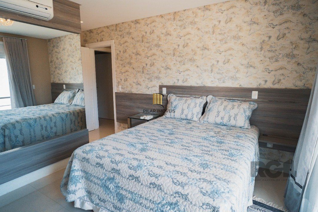 Oportunidade Única! Casa em Condomínio à Beira do Lago com 4 Suítes, sendo uma Térrea e uma Suíte Master Espetacular!