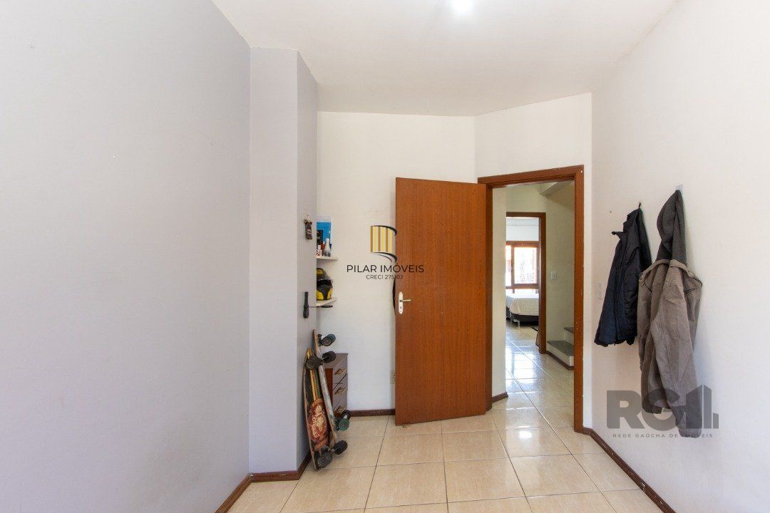 Casa para Venda - 135m², 3 dormitórios, sendo 1 suites, Hípica