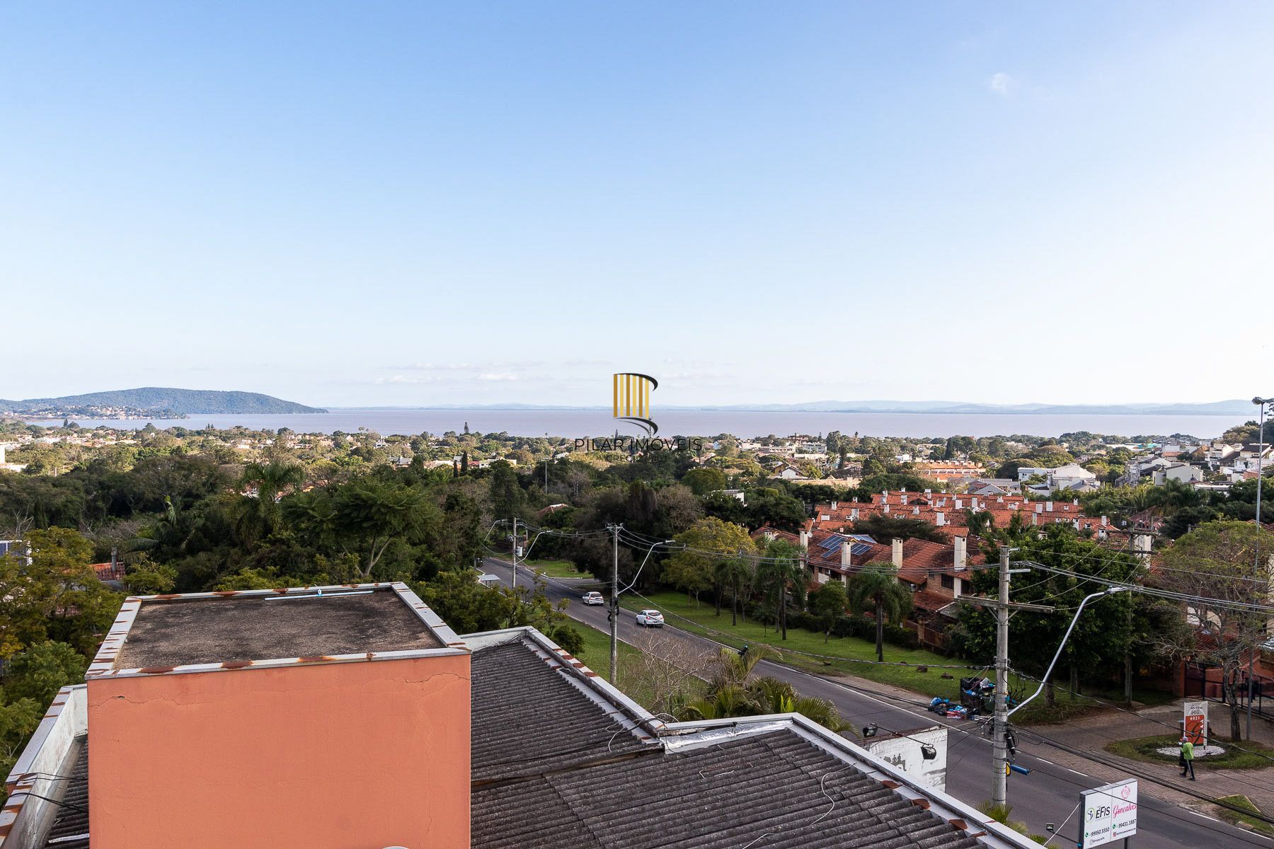 Apartamento totalmente reformado e impecável para locação - 3 quartos sendo uma suíte - Bairro Cavalhada