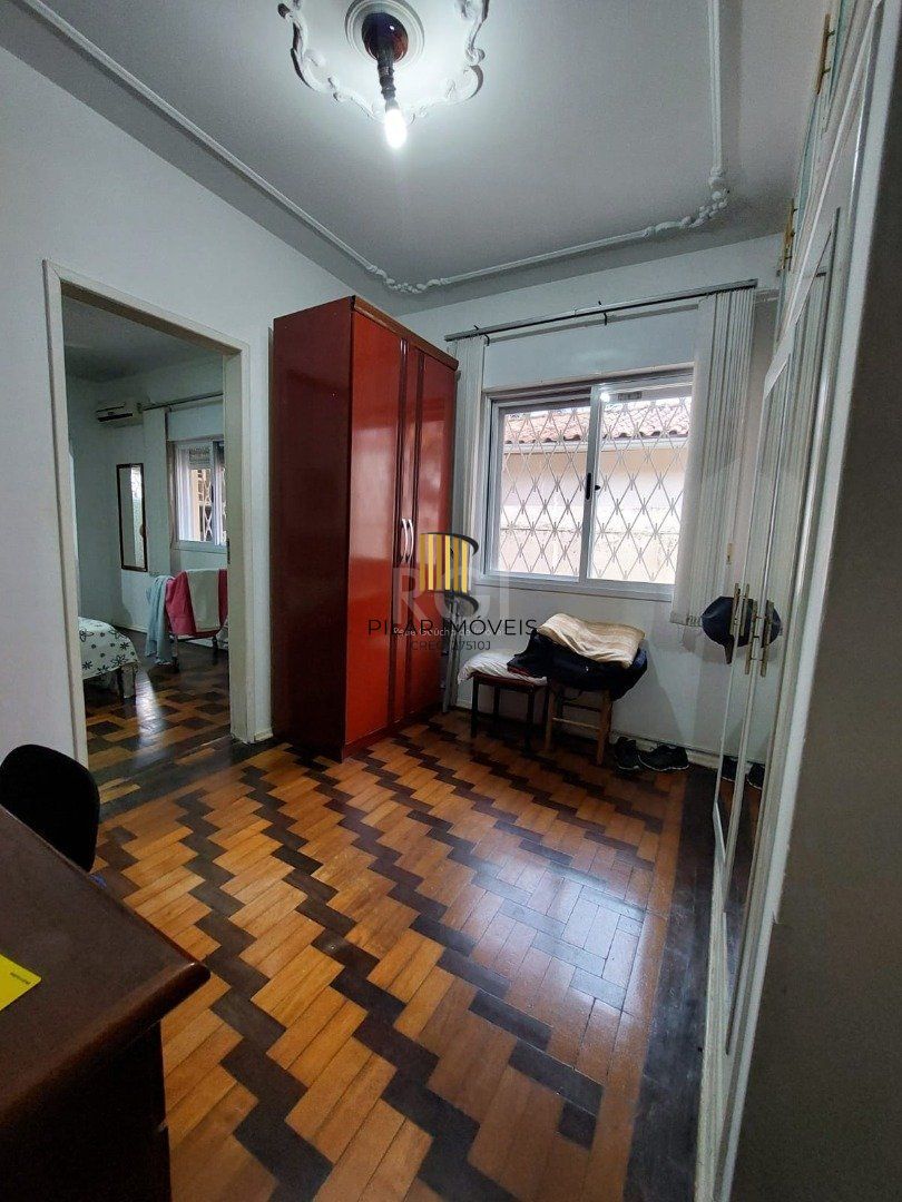 Casa para Venda - 184m², 3 dormitórios, sendo 1 suites, 4 vagas - Cristal