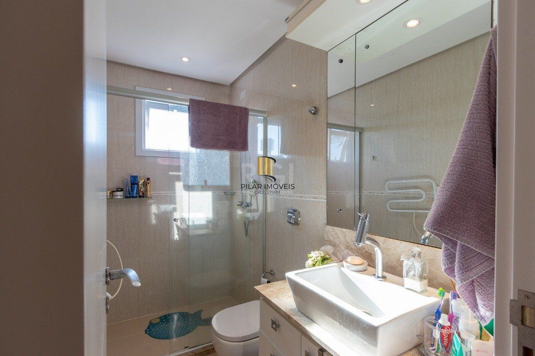 Casa Condominio para Venda - 240m², 4 dormitórios, sendo 1 suites, 2 vagas - Ipanema