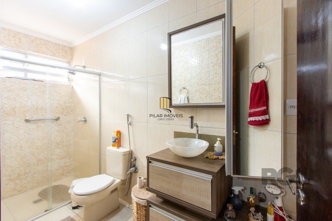 Casa 4 dormitórios no bairro Tristeza