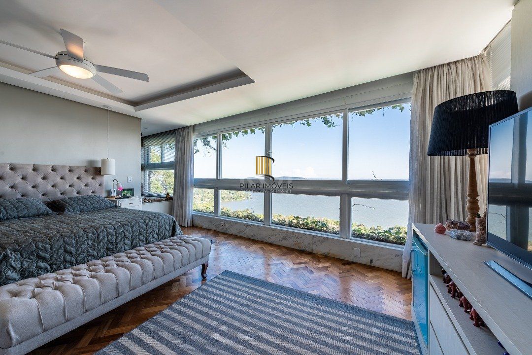 Casa para Venda - 300m², 3 dormitórios, sendo 3 suites, 2 vagas - Sétimo Céu