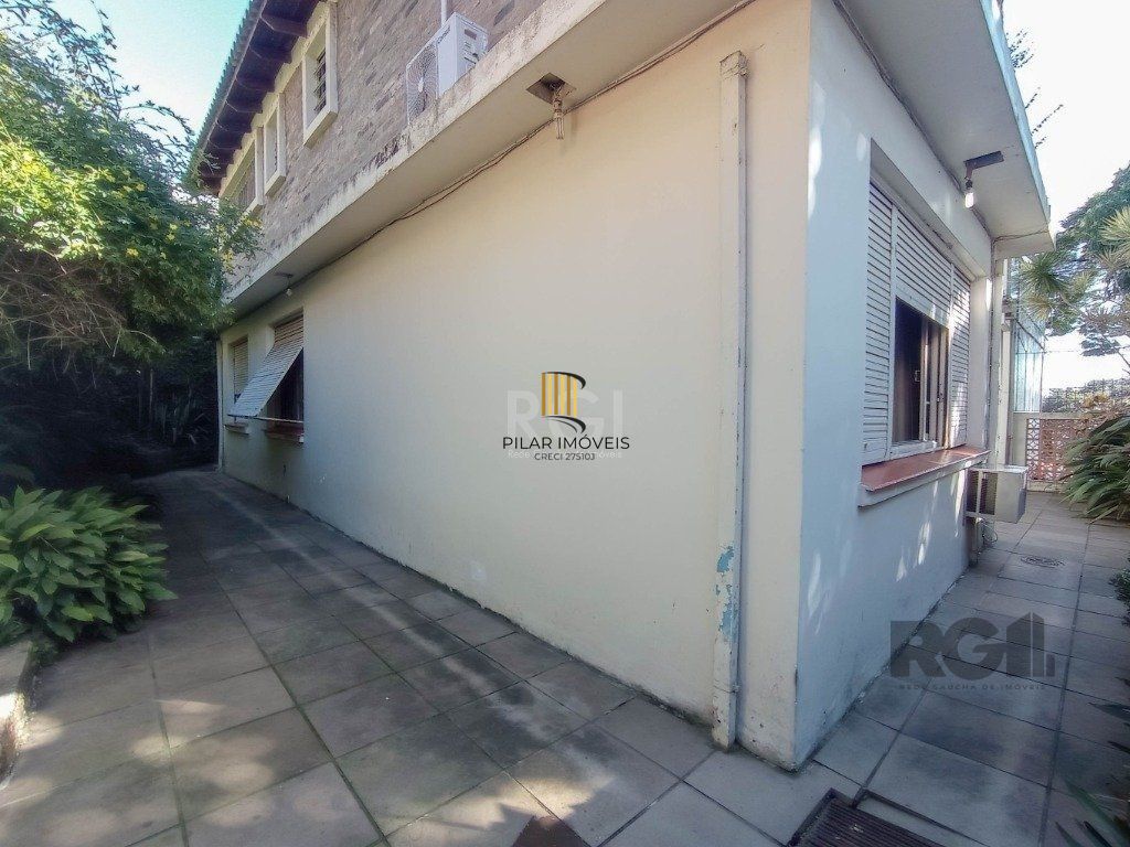 Casa para venda com 4 dormitórios no bairro Cristal