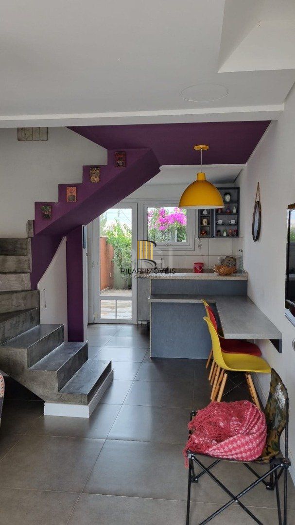 Casa de Condomínio 2 dormitórios no bairro Mariluz Plano D