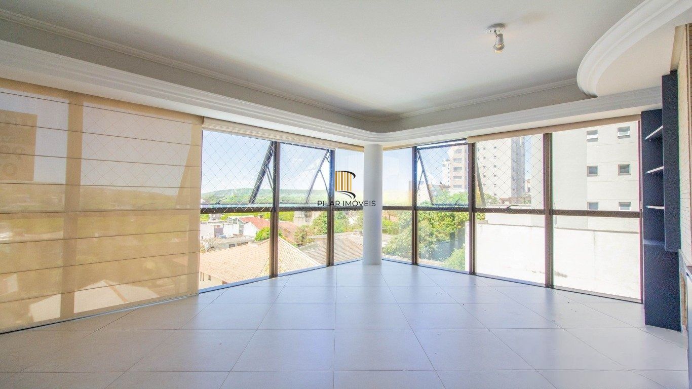 Vista Panorâmica, 3 Dormitórios com Suíte e 2 Vagas no Petrópolis