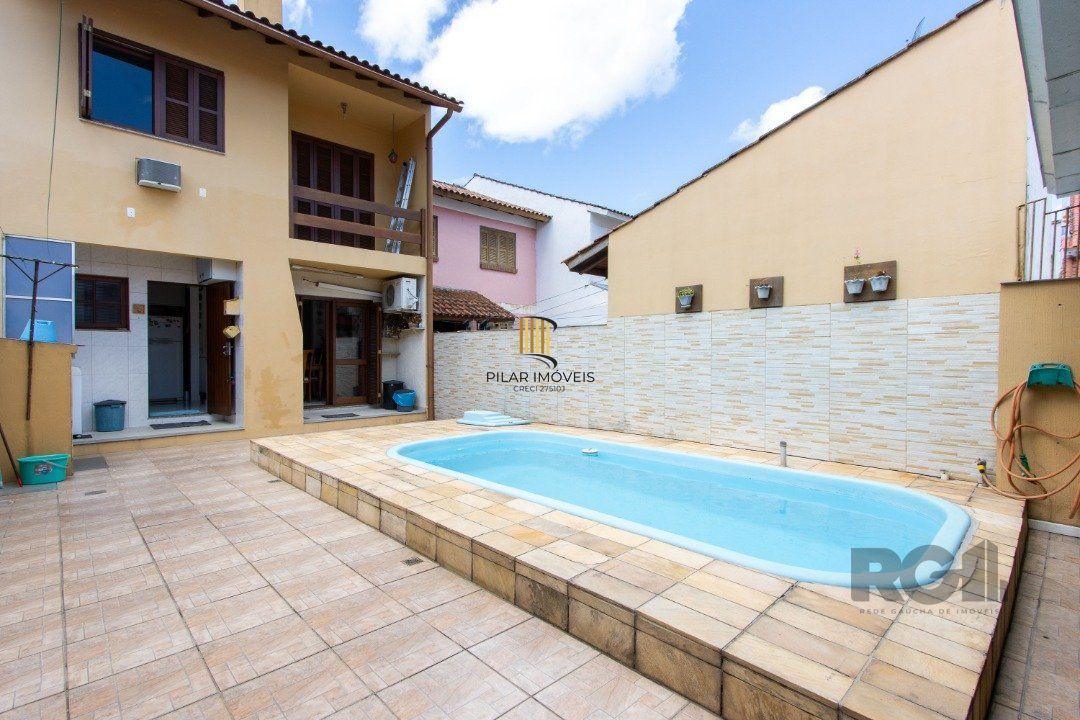Casa com 3 dormitórios, sendo 1 suíte para venda  no bairro Hípica