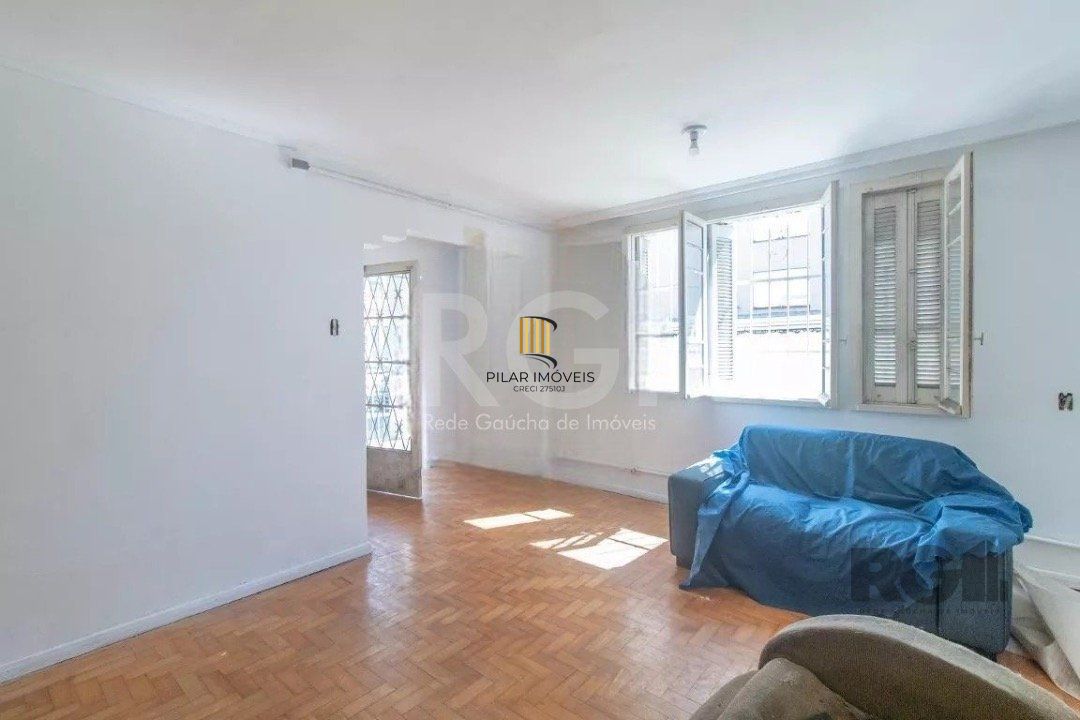 Casa para Venda - 200m², 5 dormitórios, 2 vagas - Azenha