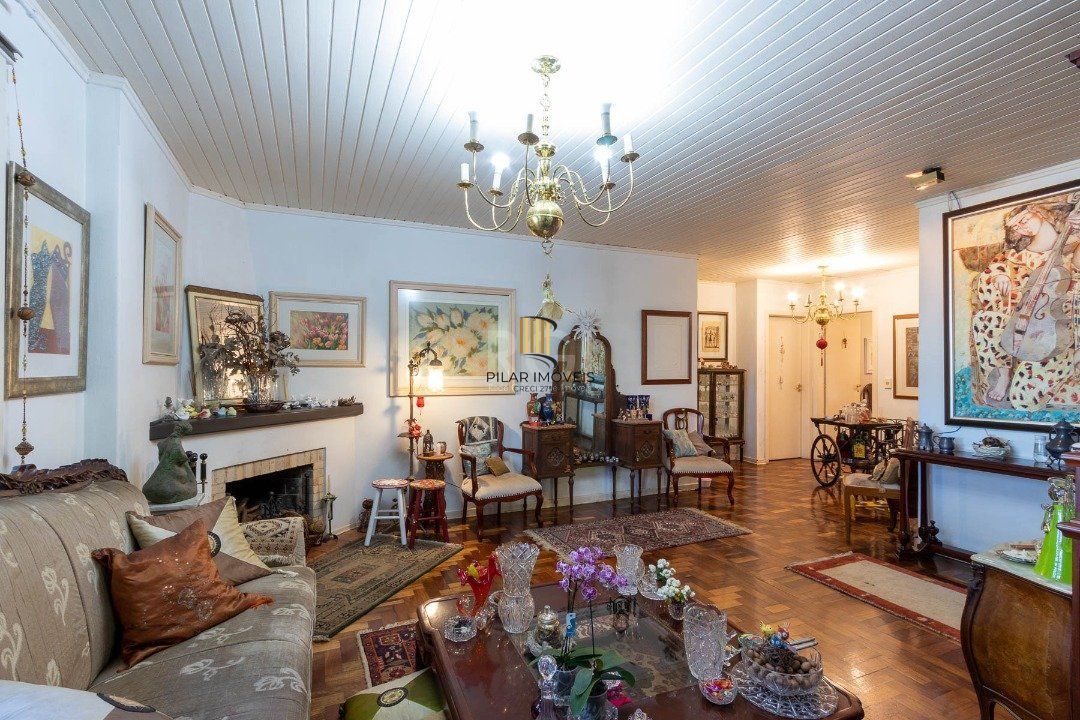 Casa para Venda - 192m², 4 dormitórios, sendo 3 suites, 4 vagas - Tristeza