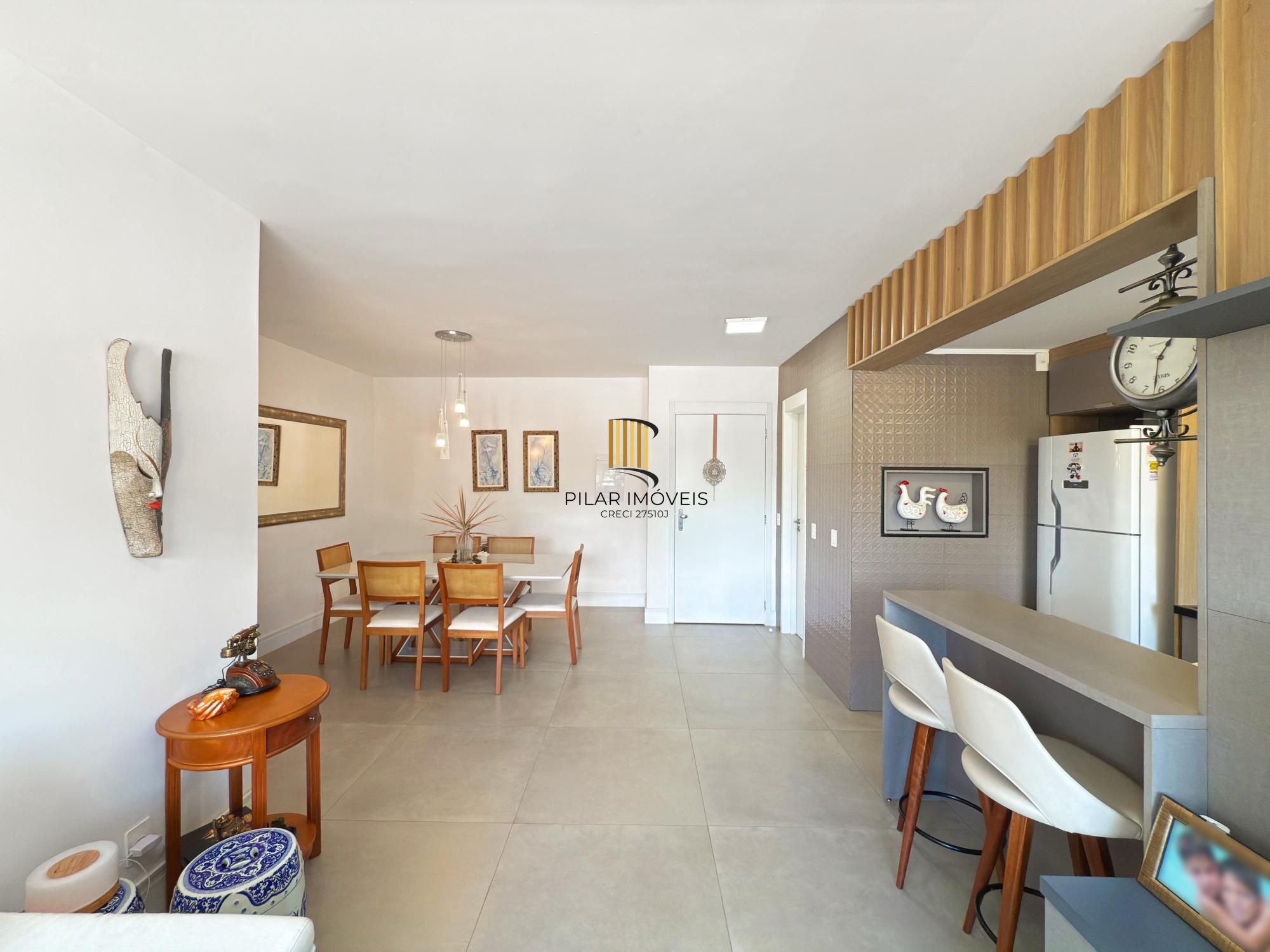 Apartamento 03 Suítes bairro Cristal, 88,97m² de área privativa, semimobiliada e 02 vagas de garagens cobertas.