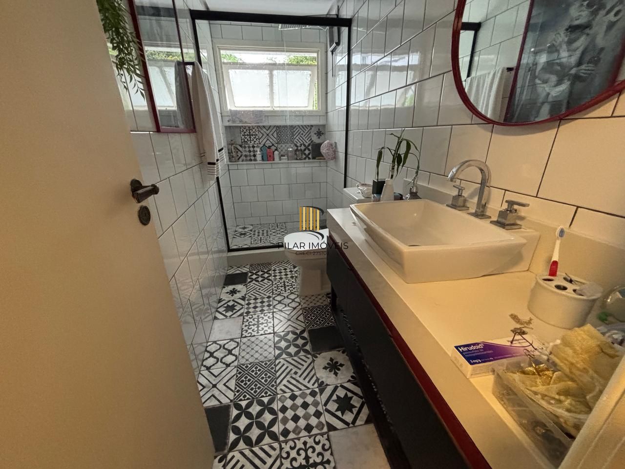 Excelente Casa em Condomínio Fechado 2 Dormitórios Recém Reformada