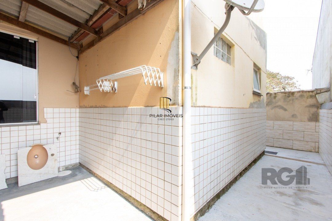 Casa 6 dormitórios no bairro Tristeza