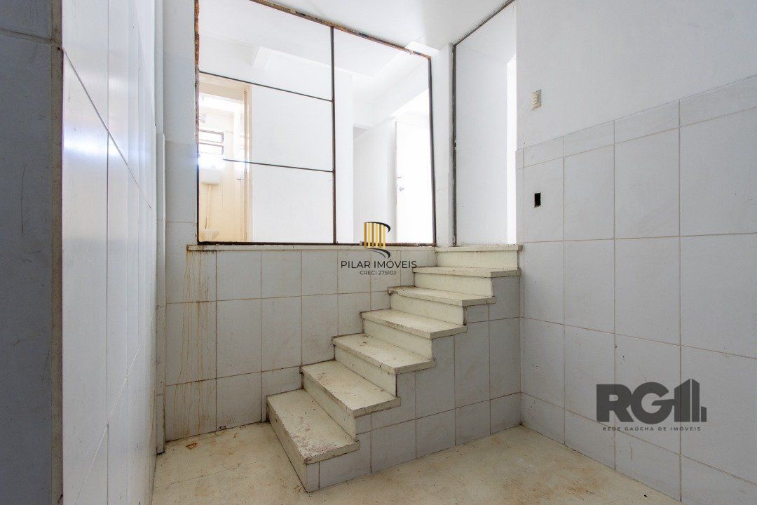 Loja para venda no bairro São João, com 160,50 m², 02 banheiros