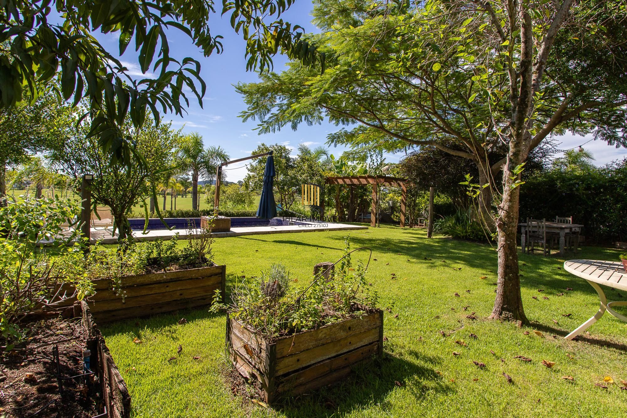 Casa de Condomínio 4 dormitórios no bairro Terraville