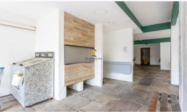 Apartamento amplo e bem localizado no Menino Deus!!