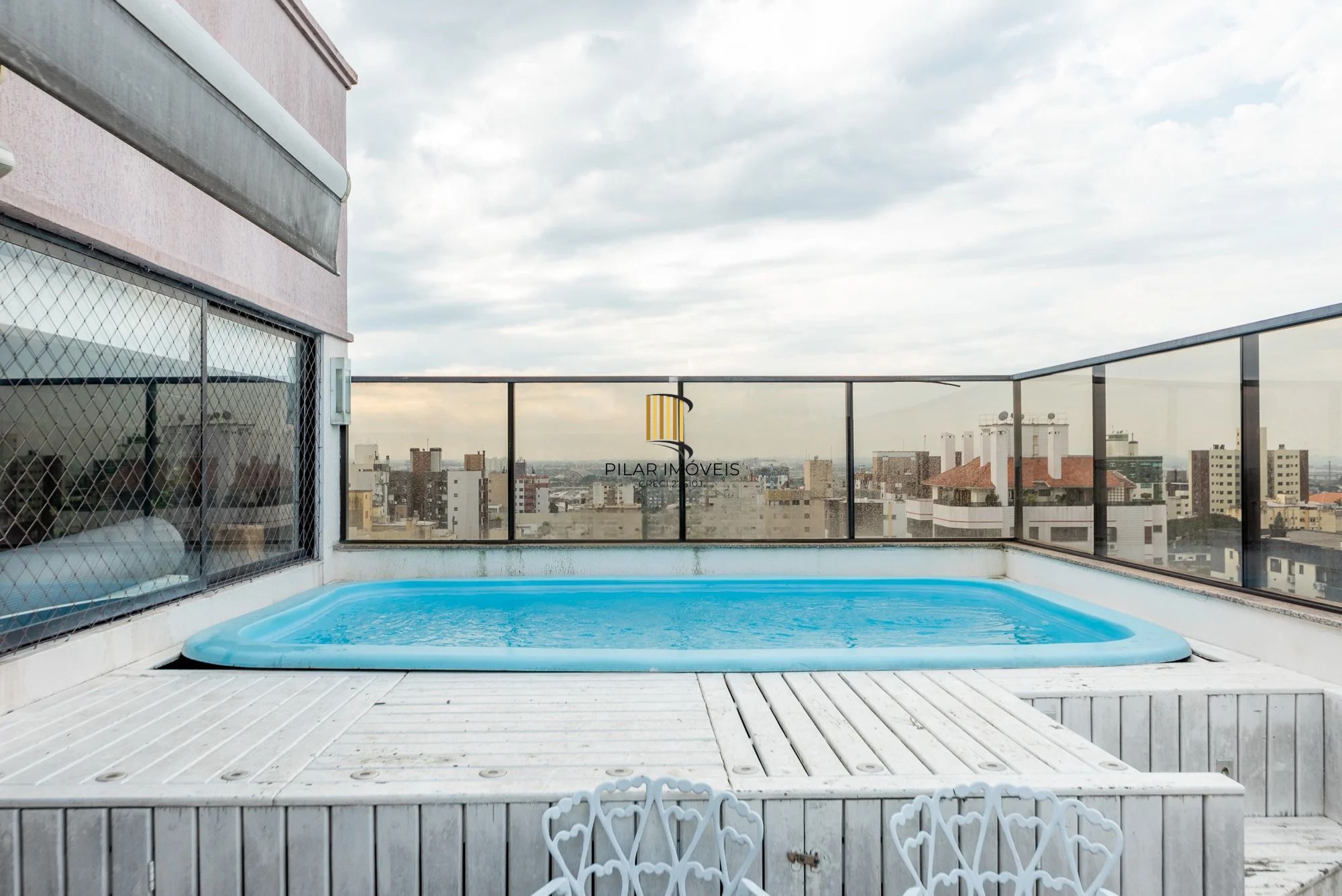 Cobertura com 203m² e 3 dormitórios, 1 suíte, 4 vagas no bairro Higienópolis