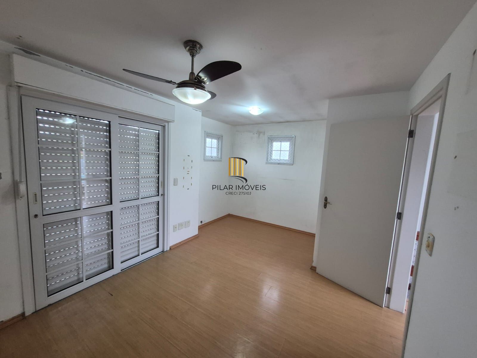 Casa Condominio para Venda - 205m², 3 dormitórios, sendo 1 suites, 2 vagas - Vila Assunção