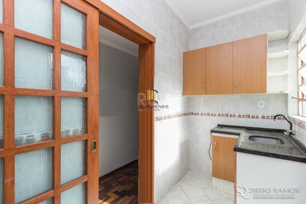 1 dormitório, 46m² de área privativa - Bairro Azenha